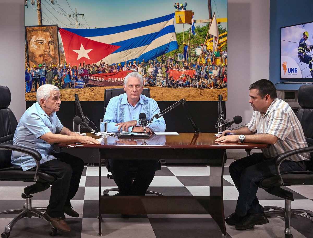 Buenos días 🇨🇺  #CaféMartiano
Hacer el bien una virtud para estos tiempos, máxima martiana del programa del presidente <a href="/DiazCanelB/">Miguel Díaz-Canel Bermúdez</a> 

Al explicar la difícil situación energética: «Todo nuestro empeño, ..que haya estabilidad en el Sistema..»

#DesdeLaPresidencia

#Cuba🇨🇺