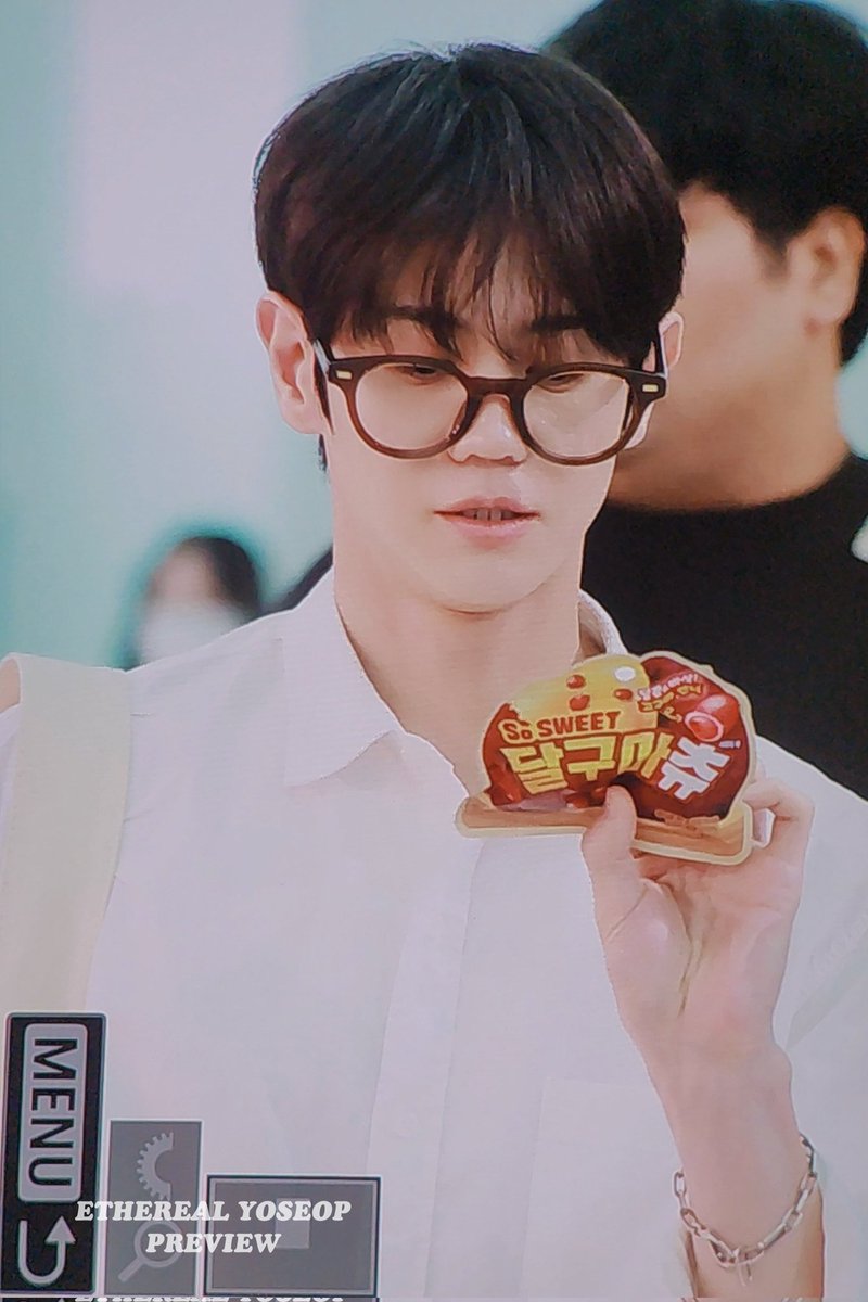 life_for_yys's tweet photo. 미안 난 너 안 좋아해
                                   어 나 달구마는 쬬아하눙대. . . https://t.co/5n5wJnMfuu