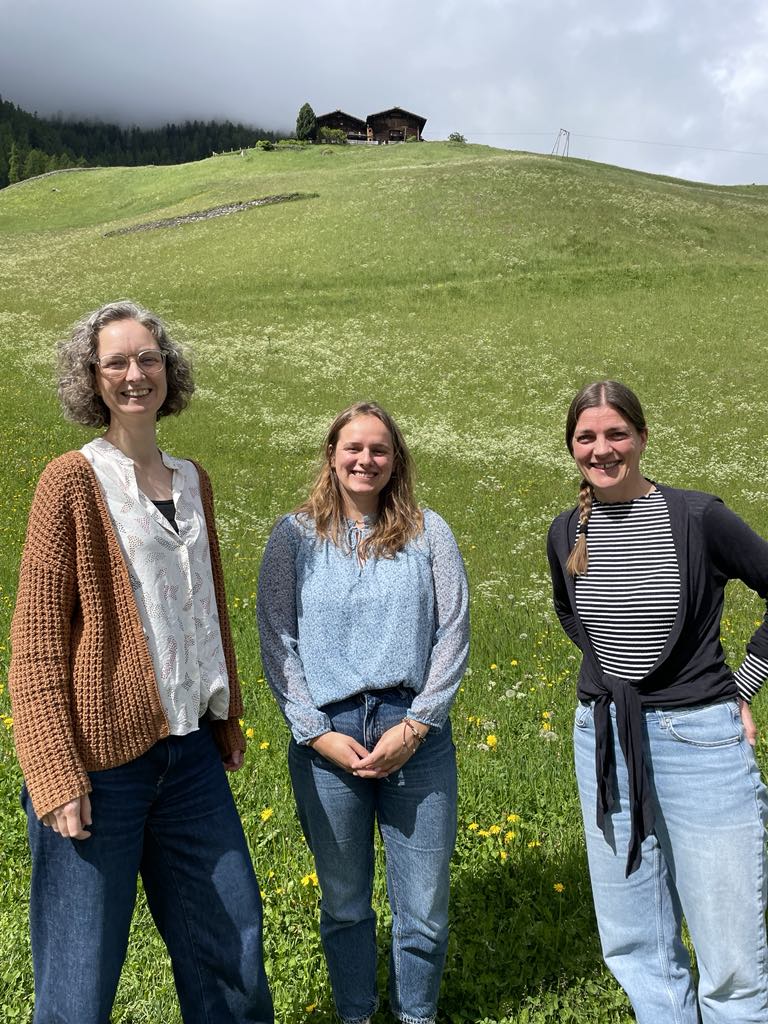 DTU Cryoshere (@dtucryo) on Twitter photo 🌲 Enjoying the green hills of Karthaus! @LSsandberg and <a href="/icymatters/">Nanna B. Karlsson</a> teach, while Anna attends the Summerschool on Ice Sheets and Glaciers in the Climate System. 🌍❄️ #ClimateChange #Glaciology #SummerSchool 🌲 Enjoying the green hills of Karthaus! @LSsandberg and <a href="/icymatters/">Nanna B. Karlsson</a> teach, while Anna attends the Summerschool on Ice Sheets and Glaciers in the Climate System. 🌍❄️ #ClimateChange #Glaciology #SummerSchool
