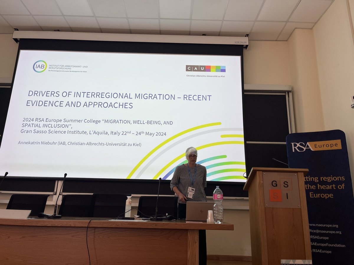 Good morning L’Aquila 👋 We start today with Annekatrin Niebuhr @kieluni presenting recent evidence and approaches on Drivers of #Interregional #Migration
