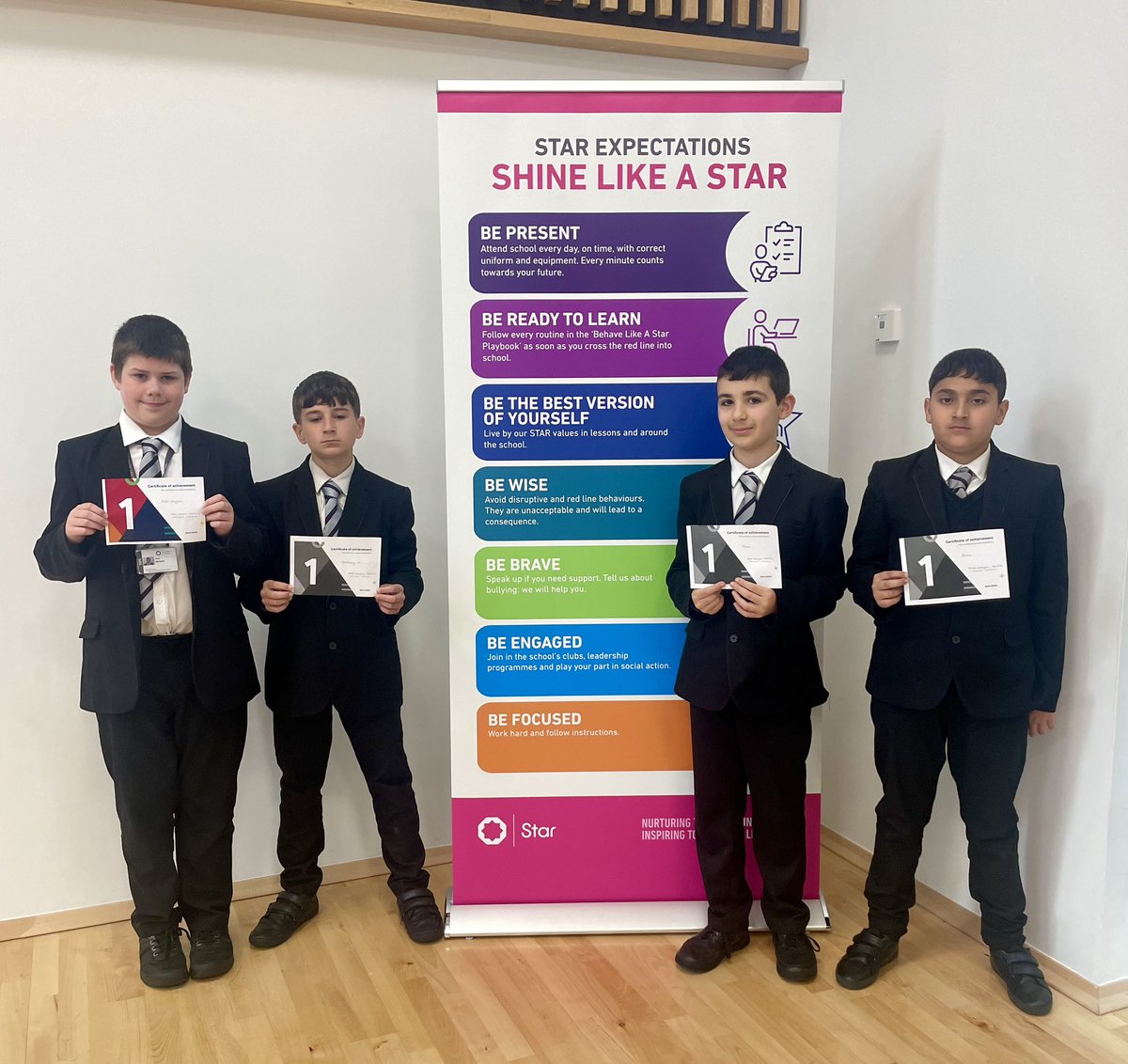 Congratulations to all of our pupils who achieved level 1 status (10,000XP) on @SparxMaths this week - Alex M, Alex R, Maya Z, Anthony, Lily, Freya G, Lorelei, Makbelly, Michael K, Jake, Brooke, Hollie A and Araz 👏 #WeAreStar