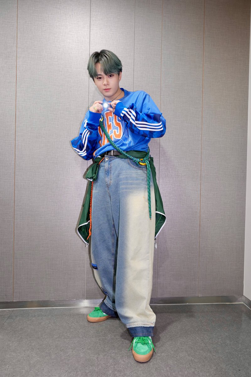 official_jo1's tweet photo. [📸] #MusicBank

#鶴房汐恩 
#TSURUBOSHION
#SHION #시온

👽Profile
https://t.co/vdTVOlnYmg
🚙 'Love seeker' MV
https://t.co/02rfcpUPhf 
🚗 'Love seeker' Streaming
https://t.co/yp9FNoEGB2 

@KBSMusicBank 
#뮤직뱅크
#JO1 #제이오원 
#JO1_HITCHHIKER
#HITCHHIKER #Love_seeker https://t.co/vUQbbHkpoH