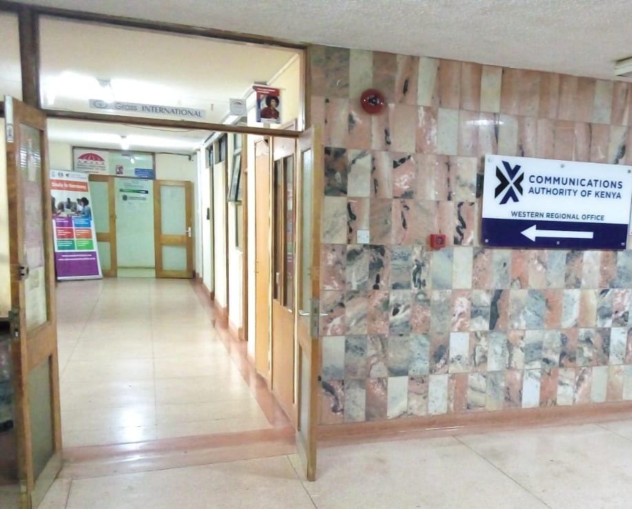 roywahome9's tweet photo. It's important to note that now you don't have to travel to Nairobi just to get @CA_Kenya services. The Communication Authority has decentralised its services and spread them across various regions in the country. I.e Kisumu, Nyeri and Mombasa too.
#TukoKaribuNawe https://t.co/x1n32zDzeG
