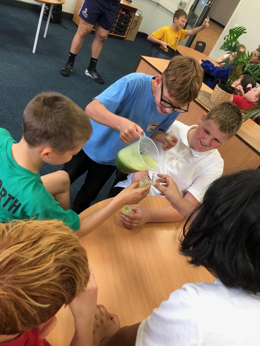 BMJClassof25's tweet photo. 2/2 This half term, Y5 have been taught PE by #RotherhamTitans and this week, they made healthy smoothies for the children to sample! We loved helping to make and tasting these delicious drinks - thanks #RotherhamTitansFoundation https://t.co/7exPVrGLmA