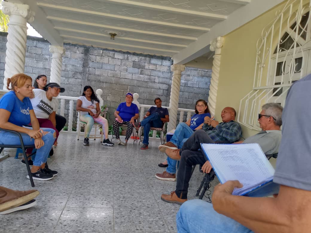 UNT_RomGallegos's tweet photo. #22deMayo reunión de la estructura municipal #UNT #RomuloGallegos para socializar la planilla del 1x20 dirigída por el secretario general municipal #CesarGimon @CojedesUNT1 @VillanuevaUNT https://t.co/YH4ZJA8QzV