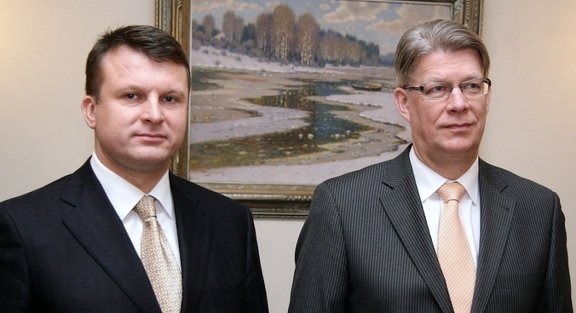 Šī diena vēsturē:

2008.gadā prezidents Valdis Zatlers rosināja atlaist Saeimu. 

Iemesls bija Saeimas nevēlēšanās izdot kratīšanai KNAB deputātu Aināru Šleseru.

Referendumā 23.jūlijā 94% nobalsoja par Saeimas atlaišanu. 

2022.gadā Šlesers atkal tika ievēlēts Saeimā. 🥲