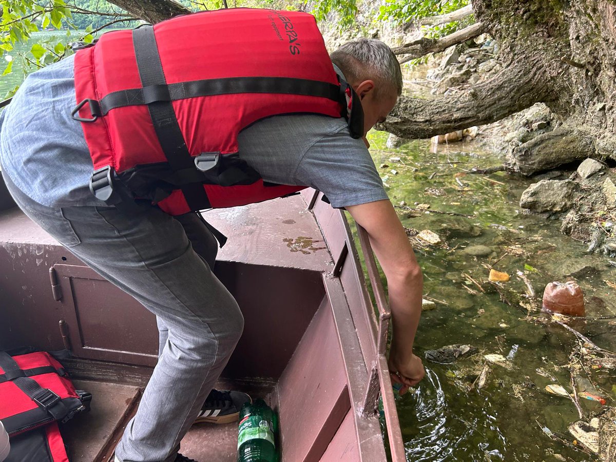 We continue our water quality & ecological monitoring along the River Drina this week in Višegrad together with Eko Centar Višegrad and our expert team from the universities of #BanjaLuka, #Sarajevo and #EastSarajevo. Let's safeguard our ecosystems!