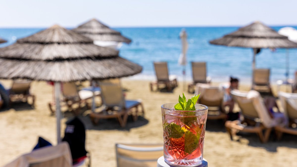The season of delicious and refreshing cocktails by the beach is here. Will you join us this summer?

goldenbay.com.cy/dining-and-bar…

#goldenbaybeachhotel #5starhotel #beachfronthotel #cocktails #bythebeach #summer2024 #islandvibes #islandlife #islandliving #holidays #larnaka #cyprus