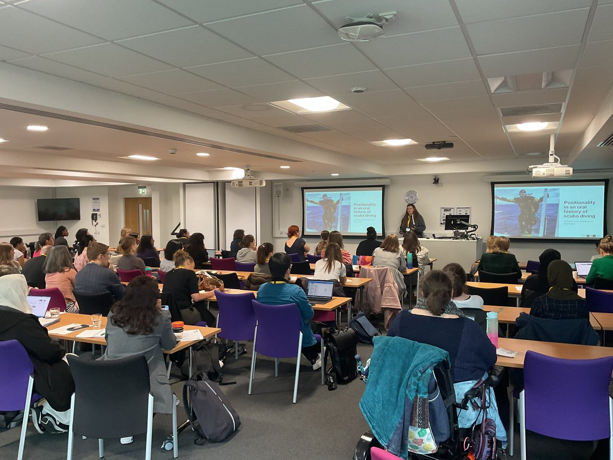 methodsMcr's tweet photo. Lightning talks in full swing at #methodsfair2024 in the positionality session. https://t.co/yzdkBc1wzn