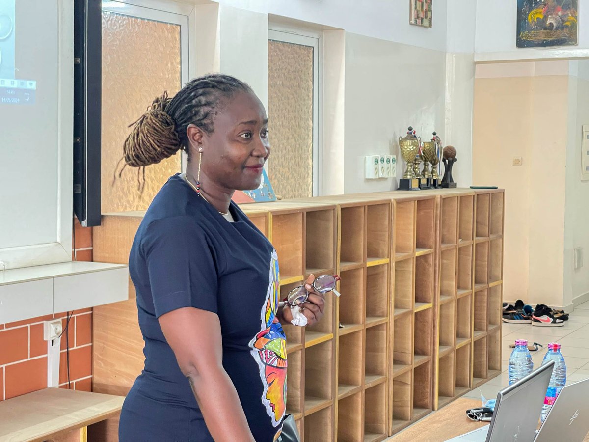 CoursLumiere's tweet image. #courslumiere
Les activités du projet « un mois un #métier » se poursuivent au #LICL. Le 14 mai 2024, les CM2 ont rencontré Mme Stéphanie Djibom, #psychologue du travail et entrepreneure. 

Lire la suite 👉 shorturl.at/23w44
#Togo #parcoursavenir #ReseauMlfmonde