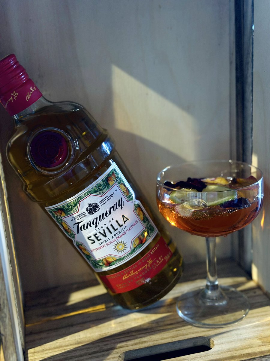 LiquorUltra's tweet photo. Treat yourself to the Tanqueray Sevilla for a taste of the sun for only ZMW700 in our store at East Park or the Ultra Delivery App. https://t.co/vCHA5h64Ff