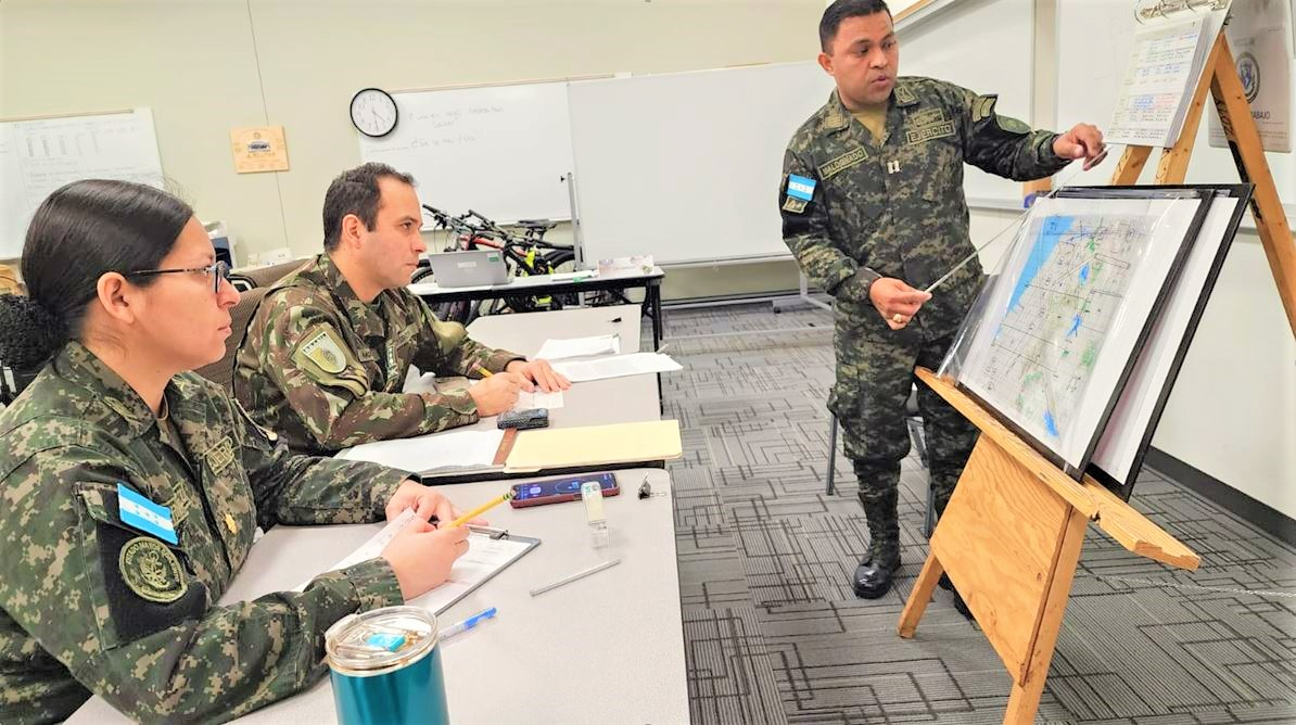Students currently engaged in the Maneuver Captains Career Course- #WHINSEC (MCCC-W), class of 2024, consists of 23 students from Colombia, Costa Rica, Dominican Republic, Honduras, Paraguay, and United States #GeneratingReadiness @armytradoc @Southcom @USNORTHCOM @FuerzasMIlCol