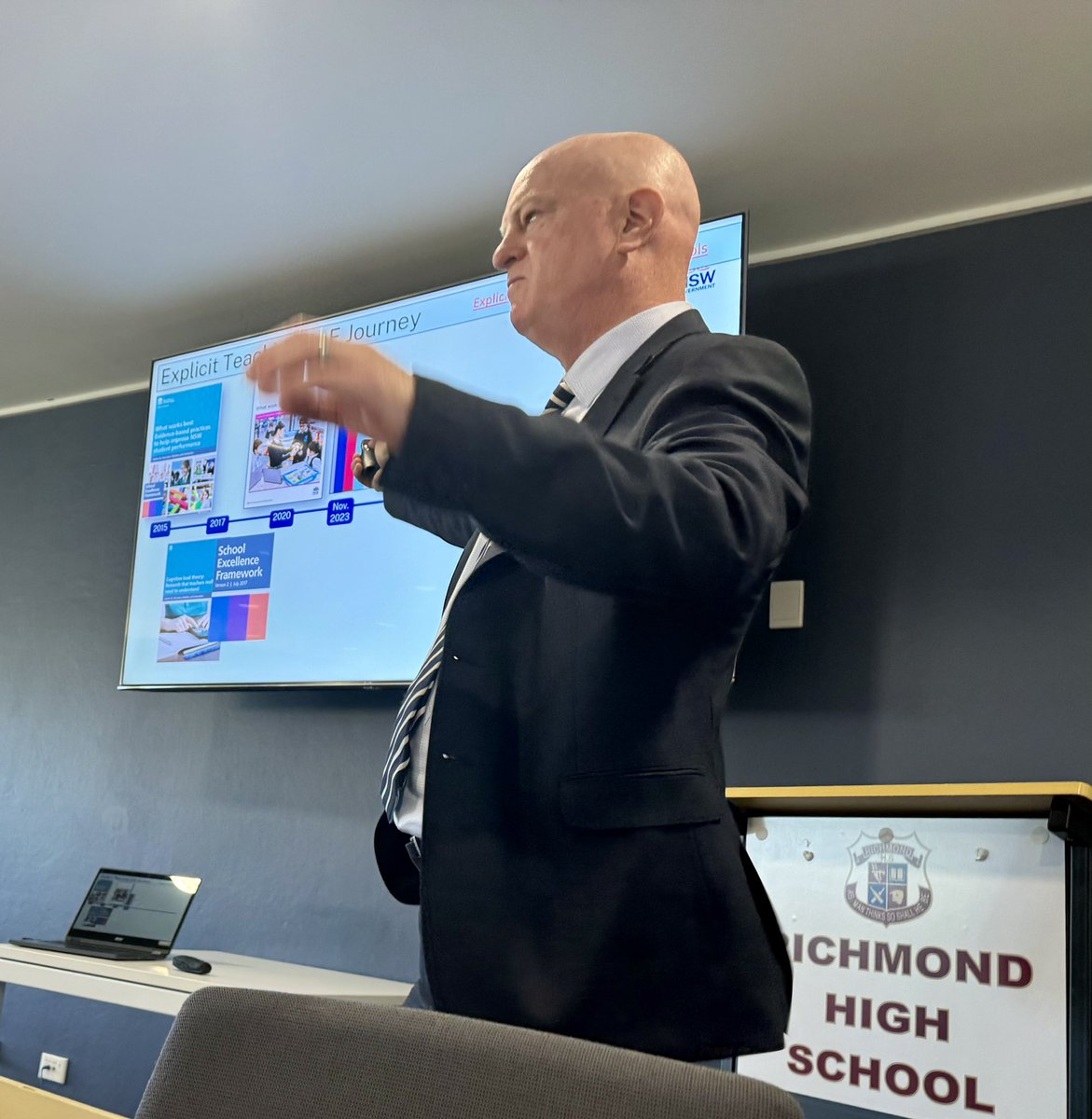 Edwards34Daniel's tweet photo. Pleasure meeting with Windsor and Blue Mountains principal networks to discuss student voice, sense of belonging and using data to inform planning. Thanks @KellyDeakin8 for the invitation and to @mccallumtp for highlighting some of the CESE resources available to support schools. https://t.co/xxO6taEggM