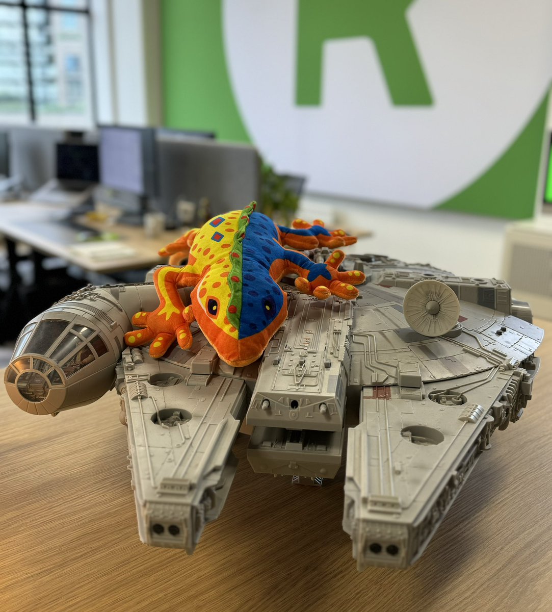 We're thrilled to host #Mercè, the traveling mascot of #DrupalConEur in #Barcelona, @react_online until @Drupaljam on June 12th. 

It looks like she shares our love for #scifi and has settled comfortably on the Millennial Falcon. 🛸✨