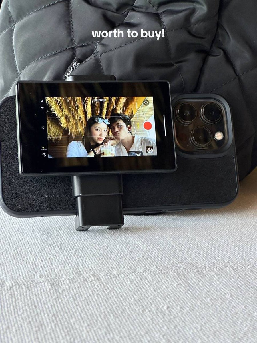 Back camera lovers, this is our new MUST HAVE gadget! 🥳👍🏻