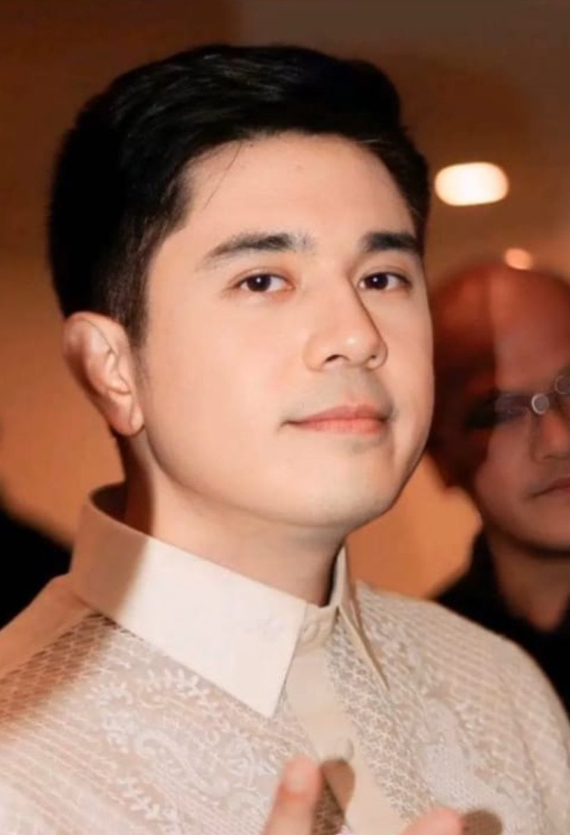 annsupergirl012's tweet photo. Happiness is being in love…

#LinlangBabae 

#LinlangTheTeleseryeVersion
Juliana and Victor #JulVic 
#KimPau #PauloAvelino #KimChi https://t.co/HKp5DynThB