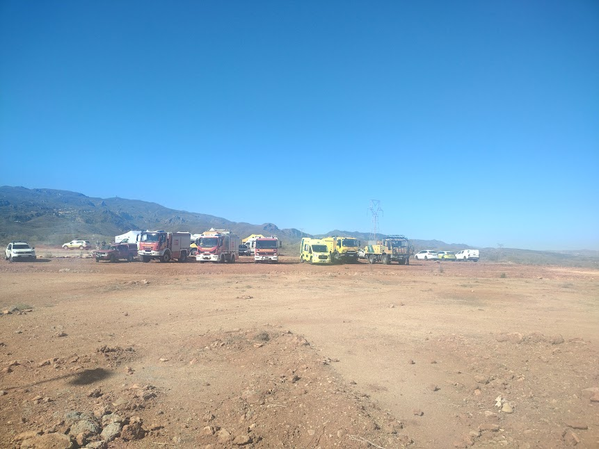 So #Elevenseshour (from the Drill the other day ) But what do you think the 2 yellow Trucks are ? #Spain