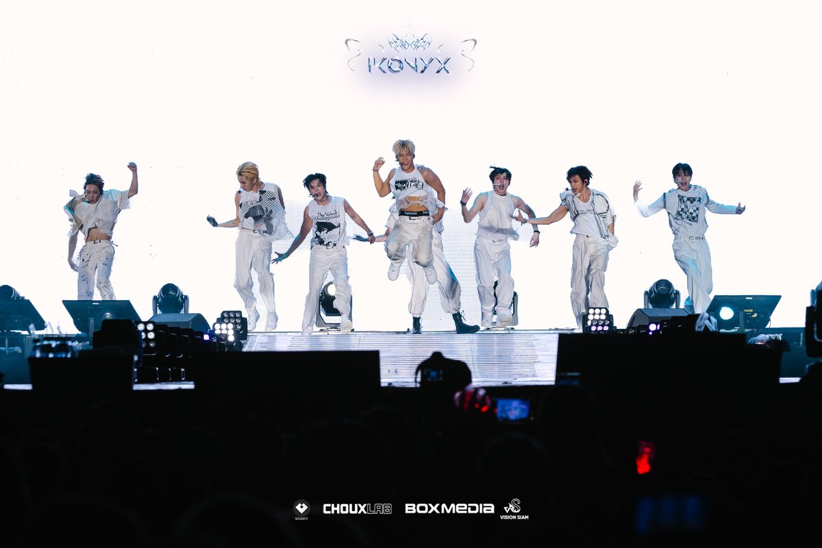 ikonyx_live's tweet photo. เป็นโชว์ที่ Performance ปังจริงๆ กับโชว์ของ DKB 🔥
ในงาน IKONYX CONCERT ✨

มาดูภาพมันส์ๆ เดือดๆ ในงานกัน 🤩

It was a truly outstanding performance by DKB 🔥
at IKONYX CONCERT ✨

#IkonyxConcert #IkonyxBKK2024 #Ikonyx2024
#น้าบอกแล้วว่าทำถึง #DKB https://t.co/RnVSRVnnfG