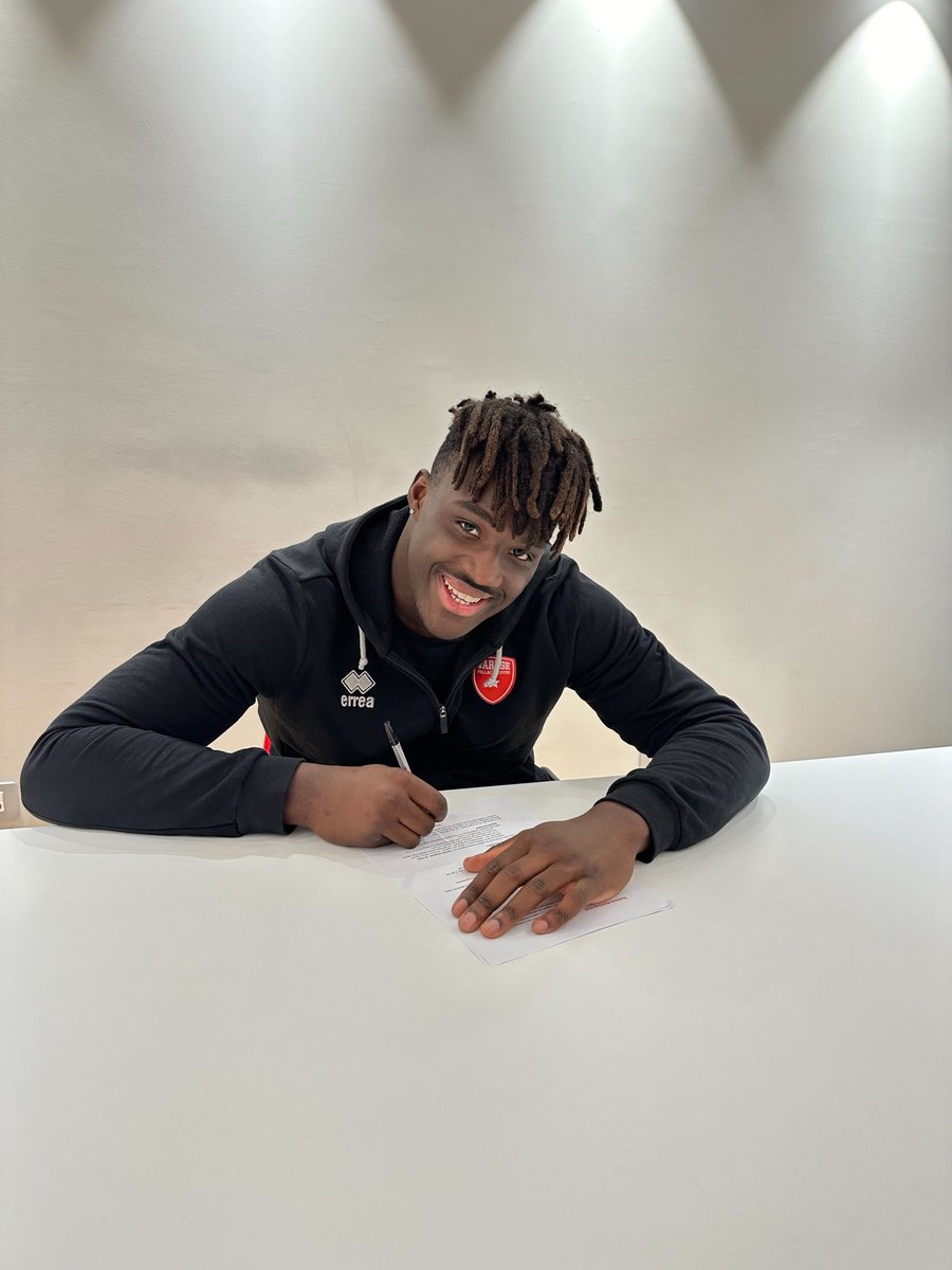 PallVarese's tweet image. 📣 Nella giornata di oggi #Assui ha firmato il contratto che lo legherà al nostro club fino al 2️⃣0️⃣2️⃣9️⃣

Eli siamo felici ed orgogliosi di te ❤️

#NoiSiamoVarese #YourStoryOurStory