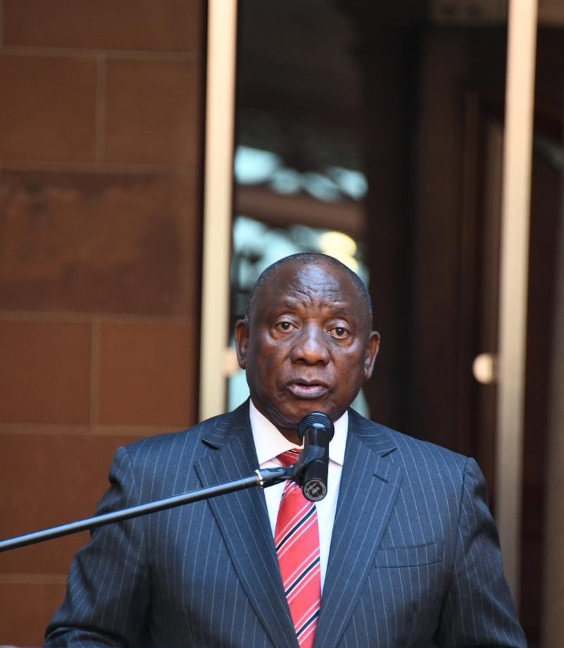 Remarks by President @CyrilRamaphosa on the signing of the National Council on Gender-Based Violence and Femicide Bill and the National Prosecuting Authority Amendment Bill, Union Buildings, Tshwane. shorturl.at/HtRWZ

#endGBVF #FightingCorruption #LeaveNoOneBehind