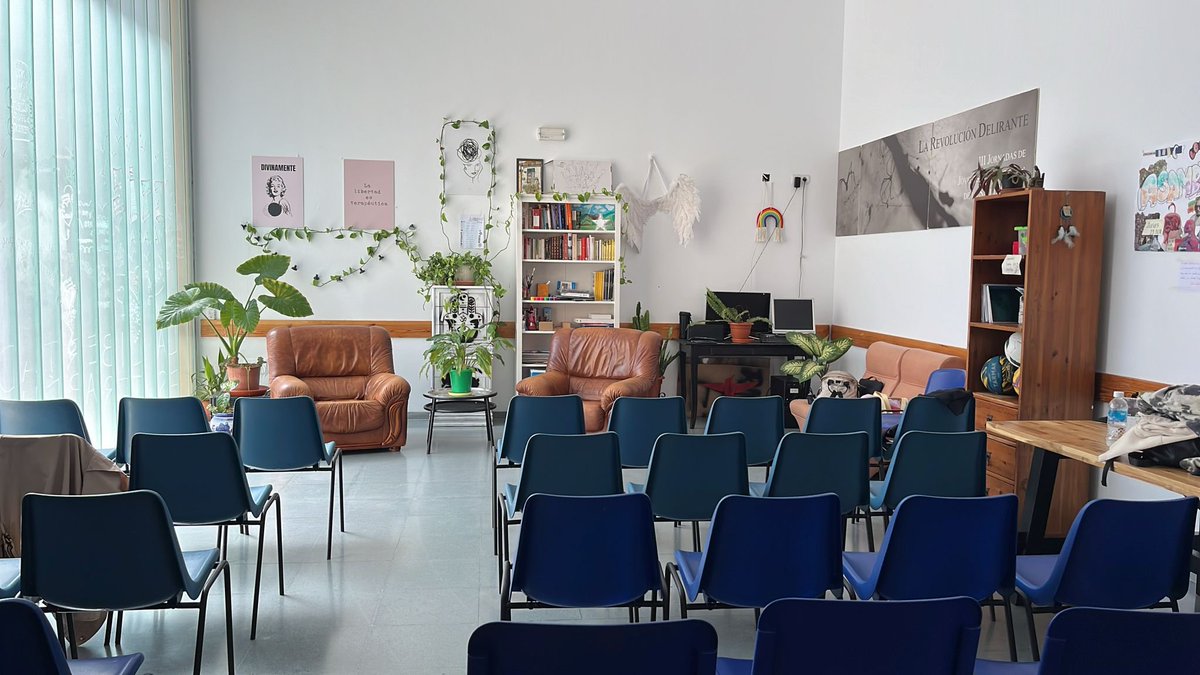 revoldelirante's tweet image. Preparando las #JSMC de #Málaga 
Encuentro abierto para hablar de la #saludmental que queremos en la ciudad. Se pueden respetar los derechos cuando acompañamos el sufrimiento psíquico