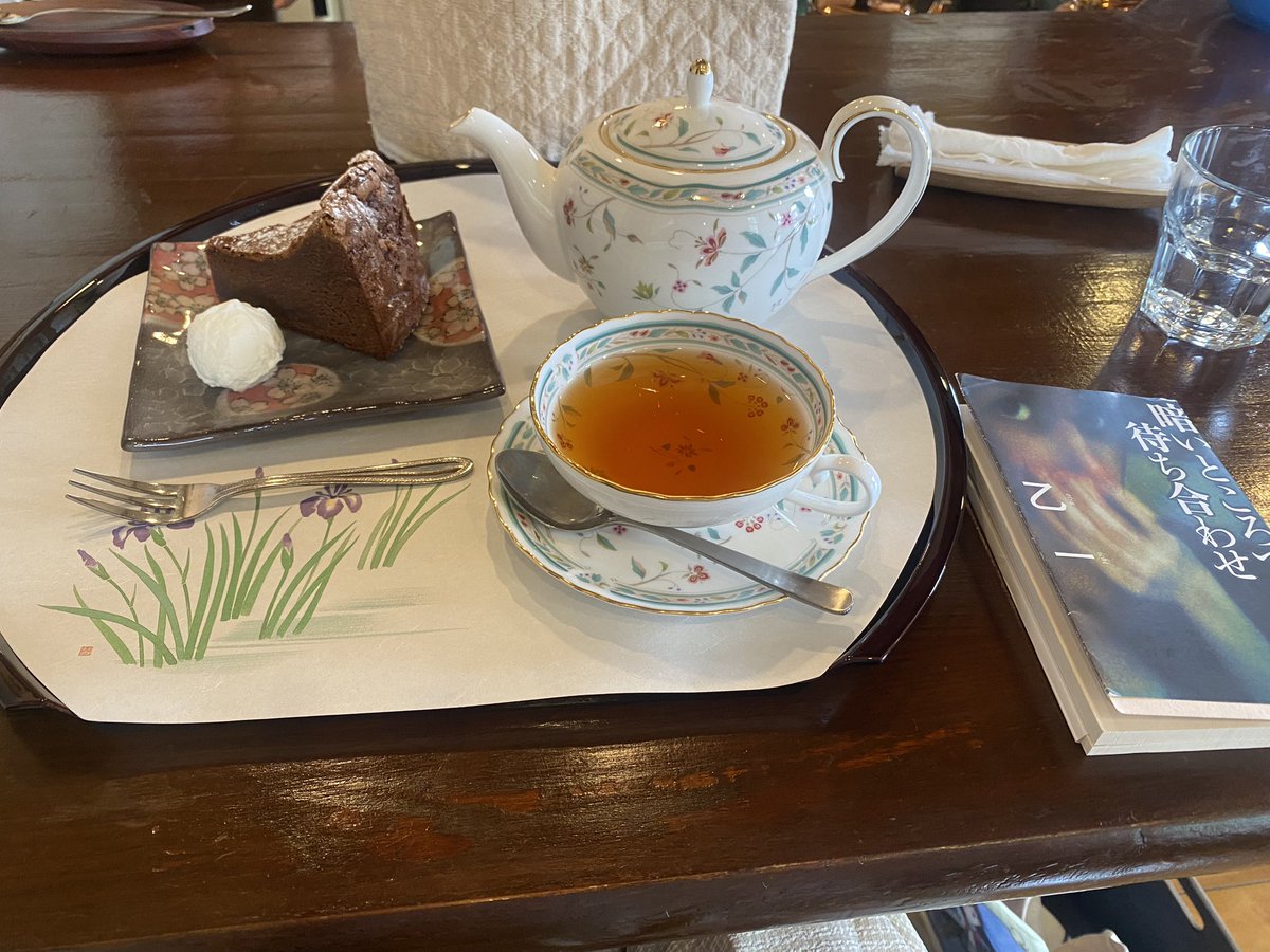 お気に入りのカフェで癒しタイム😌🫖
閉店前に来られるの最後だったかも。
寂しいですって伝えられました🥲🥲
きっと最期じゃないって思ってます。
またお会い出来ますように。待ってます