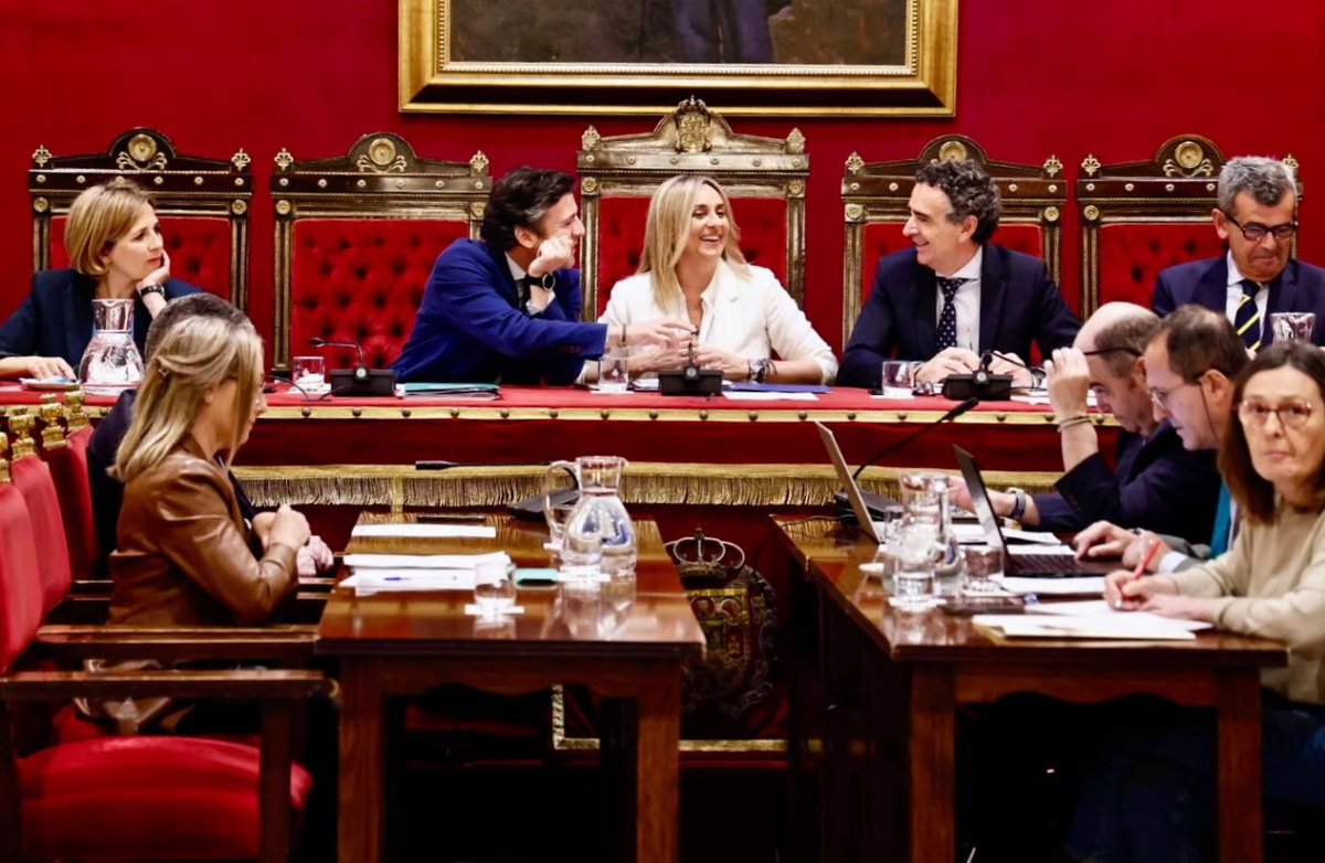 marifrangr's tweet photo. Celebración del Pleno Ordinario de mayo
✅Cumplimiento del Plan de Ajuste
✅Modificación Ordenanza de Transporte Público
✅Creación Día del Empresariado Granadino 18 noviembre
✅Declaración de mejora de conexiones ferroviarias y aéreas y soterramiento
✅Vivienda
#Gestionamos https://t.co/u4CJ07GQES