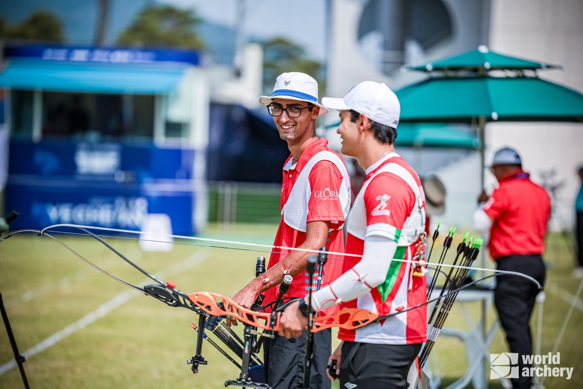 Thriving in the wind. 💨

Tough windy conditions during recurve eliminations in Yecheon.

#ArcheryWorldCup