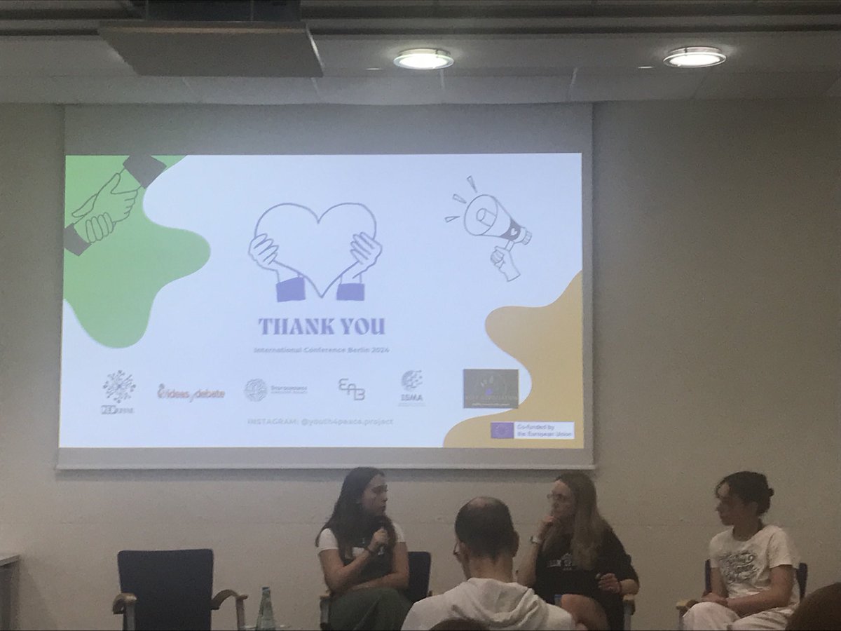 El equipo español de ⁦<a href="/ideasdebate/">Ideasydebate</a>⁩ con Alejandra Sansivirini al frente presenta el trabajo de lo q hacen ongs españolas en el ámbito del europeismo en conferencia <a href="/youth4peace/">Youth for Peace</a>.project en #Berlín
