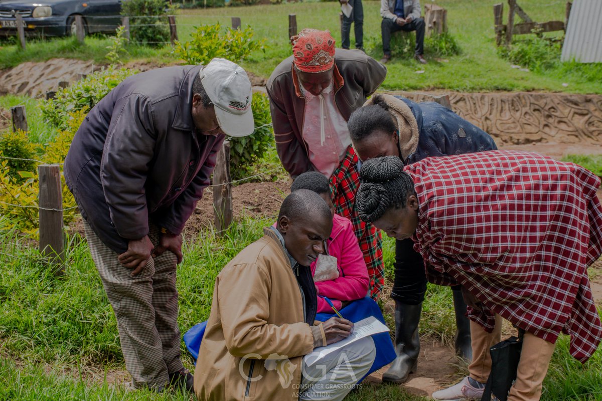 Consumers_Kenya's tweet photo. Capacity-building sessions centered on #consumer rights, empowering #individuals to advocate effectively for safer, more equitable #food systems. Join us as we collectively reimagine and strive for a resilient, health-conscious future for our community's #foodlandscape. https://t.co/qRc62Q1HPi