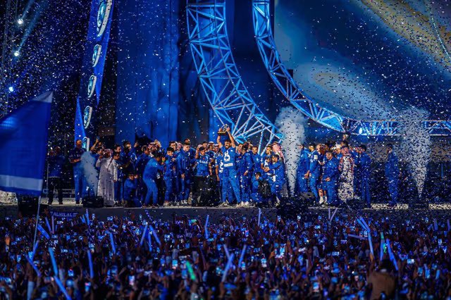 1_B_N's tweet photo. بمناسبة تتويج الهلال 

بطل الدوري 💙🏆

سحب : ايفون 📱

تابعني وتابع : @A_alomari5200

السحب إلكتروني 24 ساعه

#الهلال https://t.co/BXGPZoUXFq