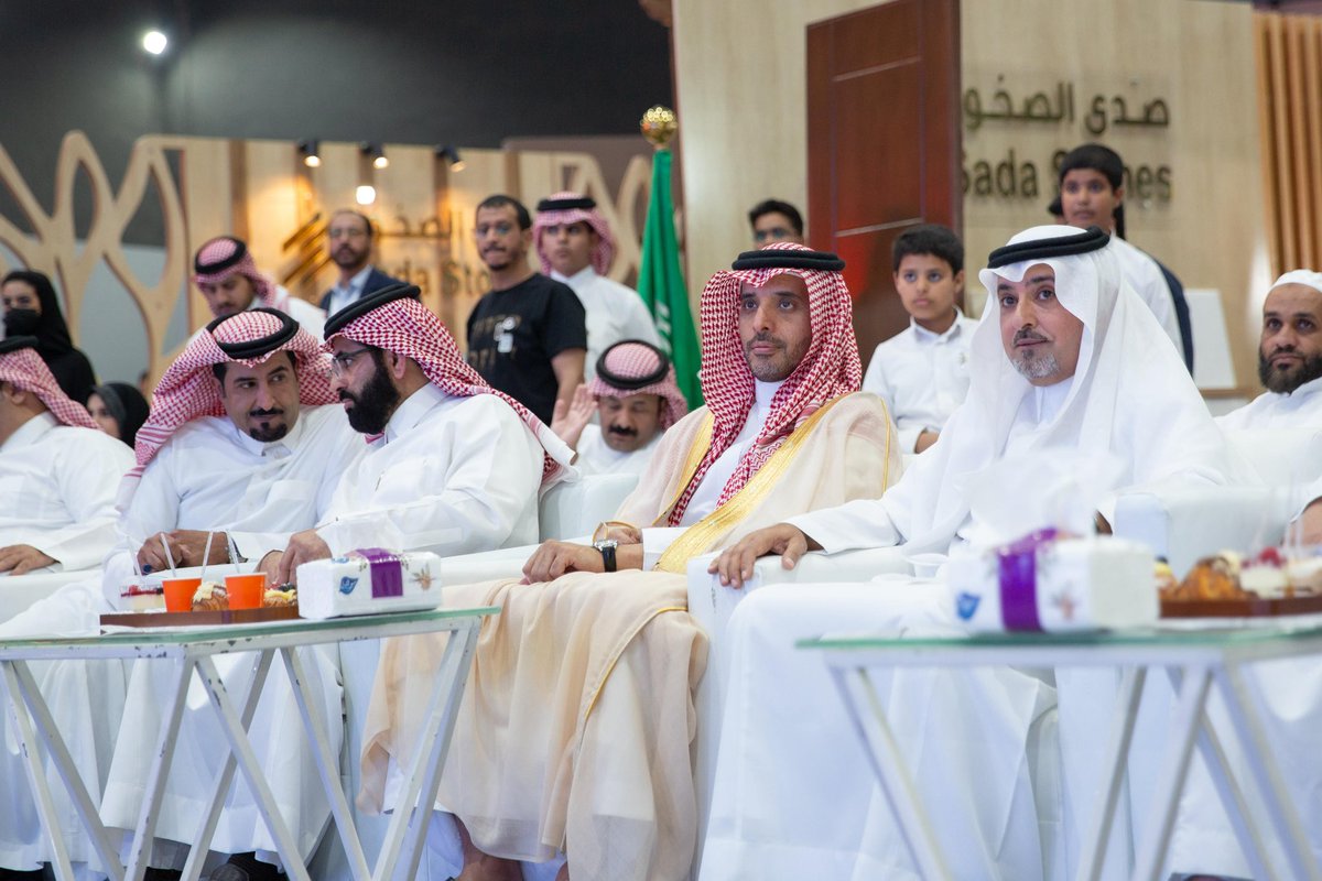 كان معرض الصناعة في عسير في نسخته الثانية والذي نظمته <a href="/abhachamber/">غــرفــة أبــهــا</a> بدعم من بلدية <a href="/KHM_SA/">بلدية خميس مشيط</a> مميز يليق بصناعة عسير حيث كان الاقبال عليه كبير جداً خلال ايامه الثلاث.

وكان حواري مع قيادات غرفة ابها والمصنعين اثناء زيارتنا للمعرض يدور حول توقعنا هذا العام والعام المقبل بزيادة الطلب من