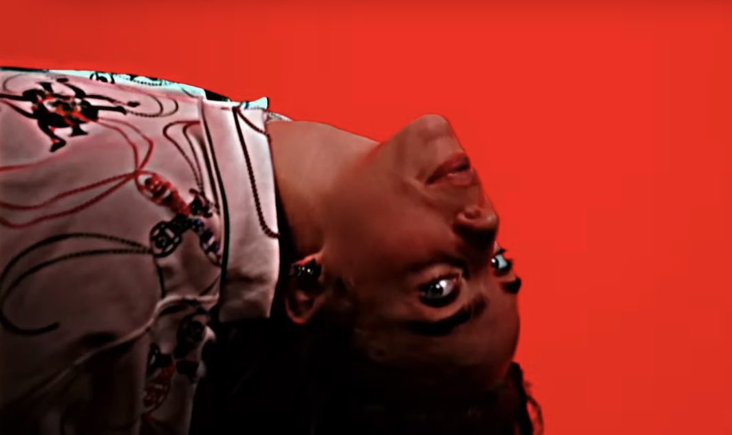 PopCrave's tweet photo. “LUNCH” by Billie Eilish remains at #1 on global Spotify with a new peak in daily streams of 11.221 million. https://t.co/0moUchZQlF
