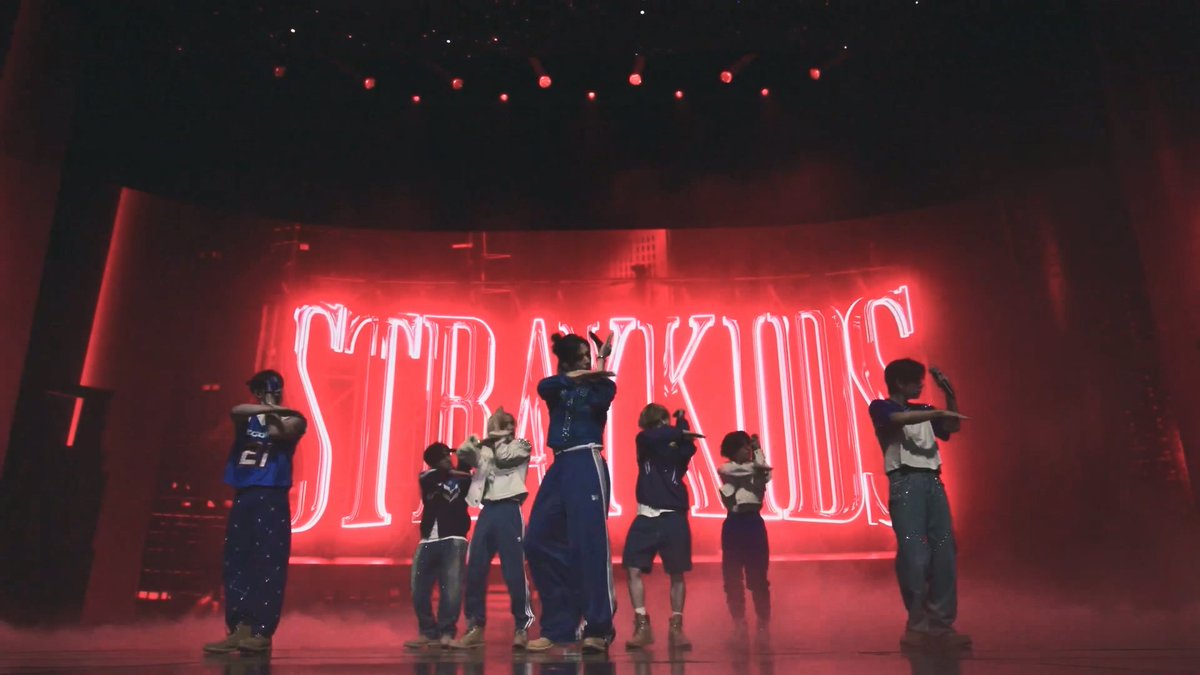 Stray Kids(스트레이 키즈) '특(S-Class)' Surprise Performance | YouTube Brandcast 2024 youtu.be/XZVN8WO3y-E #StrayKids #스트레이키즈 #YouTube #Brandcast #5_STAR #특 #S_Class #YouMakeStrayKidsStay