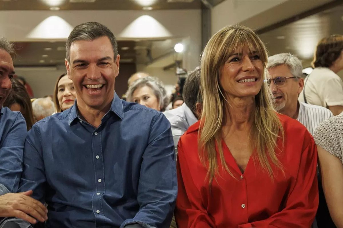 🇪🇸 #Urgente | @hazteoir amplía la querella contra Begoña Gómez también por un posible delito de corrupción en los negocios. La asociación ciudadana también solicita que se amplíe la investigación a los representantes de las empresas involucradas en la trama.