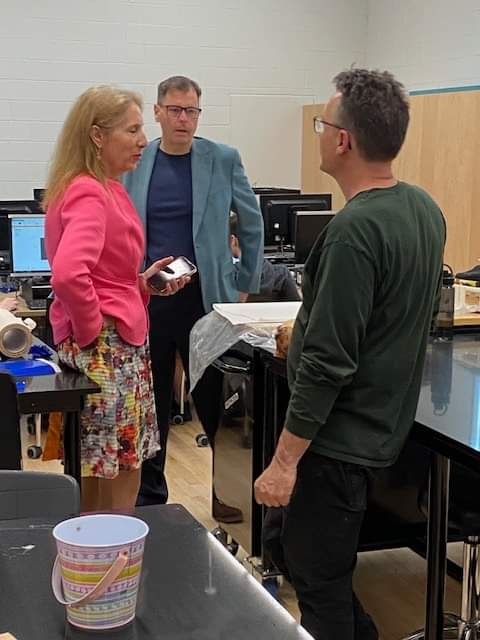 Yesterday, as Chair of the Rainbow District School Board, I had the pleasure of visiting Confederation Secondary School with Nickel Belt MPP France Gelinas and Trustee Judy Kosmerly as part of the Ontario Public School Board Association's "Take Your MPP to School" event.