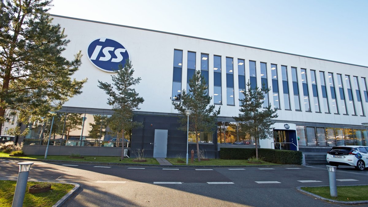 Latest News 📅: ISS And Barclays Extend Successful Global Contract With Another 5 Years ➡️fmuk-online.co.uk/5686-iss-and-b… @ISS__UK #facman #FacilitiesManagement #contract #cleaning #technical #support #catering