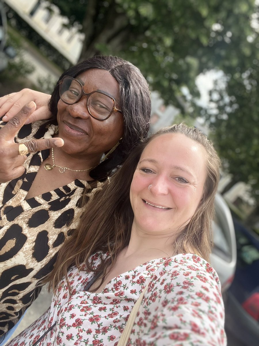 camille_petron's tweet image. 🏥Nancy travaille en Ehpad : les conditions de travail sont difficiles, par manque de moyens
Nancy soutient @L_Deffontaines pour
➡️ Indexer les salaires sur l’#inflation
➡️ Créer un fonds de développement des #servicespublics
🗳️Comme Nancy, le 09 juin, votez la #GaucheUnie !