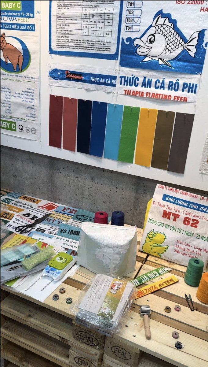 tuan_bag's tweet photo. 展示会を開催中！
メイキングの展示もあります
新柄新作もありますので是非遊びに来てください！
製作者もおりますので質問にもお答えしますよ
明日作りたて持って行きます😙

会期_5/26(Sun)まで
会場_GALLERY K-2
中目黒駅より徒歩8分ほど

#アップルサイクル #upcycle #madeinjapan #中目黒 https://t.co/XmmHSlKq40