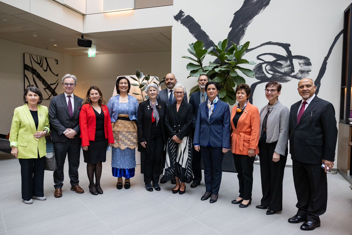 HananBalkhy's tweet photo. Nurses and midwives are dear to my heart and high on my agenda. I was delighted to join the Global Partners Meeting on Nursing and Midwifery today. 

Our Region accounts for almost 18% of the global shortage of nurses, and if current trends continue we will lack 1.2 million nurses by 2030. We need to empower them and make sure we are able to retain them especially in countries affected by emergencies. 

One of my flagship initiatives aims to build a regional health workforce that is agile and prepared to confront a changing public health landscape. This includes the education and employment of public health professionals, and the investment in their profession.