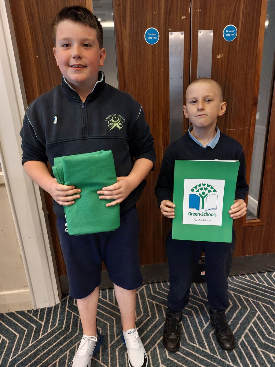 Well done to Scoil Mhuire Na Trocaire and St.Brigids & St.Patricks NS receiving their Green Flag at the Green Flags award Ceremony in the fairways hotel on Wednesday. 👏 well done boys and girls 💚 #greenflag #community #louthschools