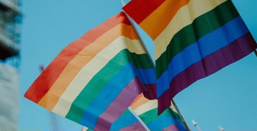 Paris va ouvrir son premier centre d’art LGBTQIA+ 🏳️‍🌈 Les élu·e·s du Conseil de Paris ont voté à l’unanimité : 'c’est en portant de tels projets qu’on va éveiller les consciences et lutter contre toutes ces formes de nationalisme et de populisme.'