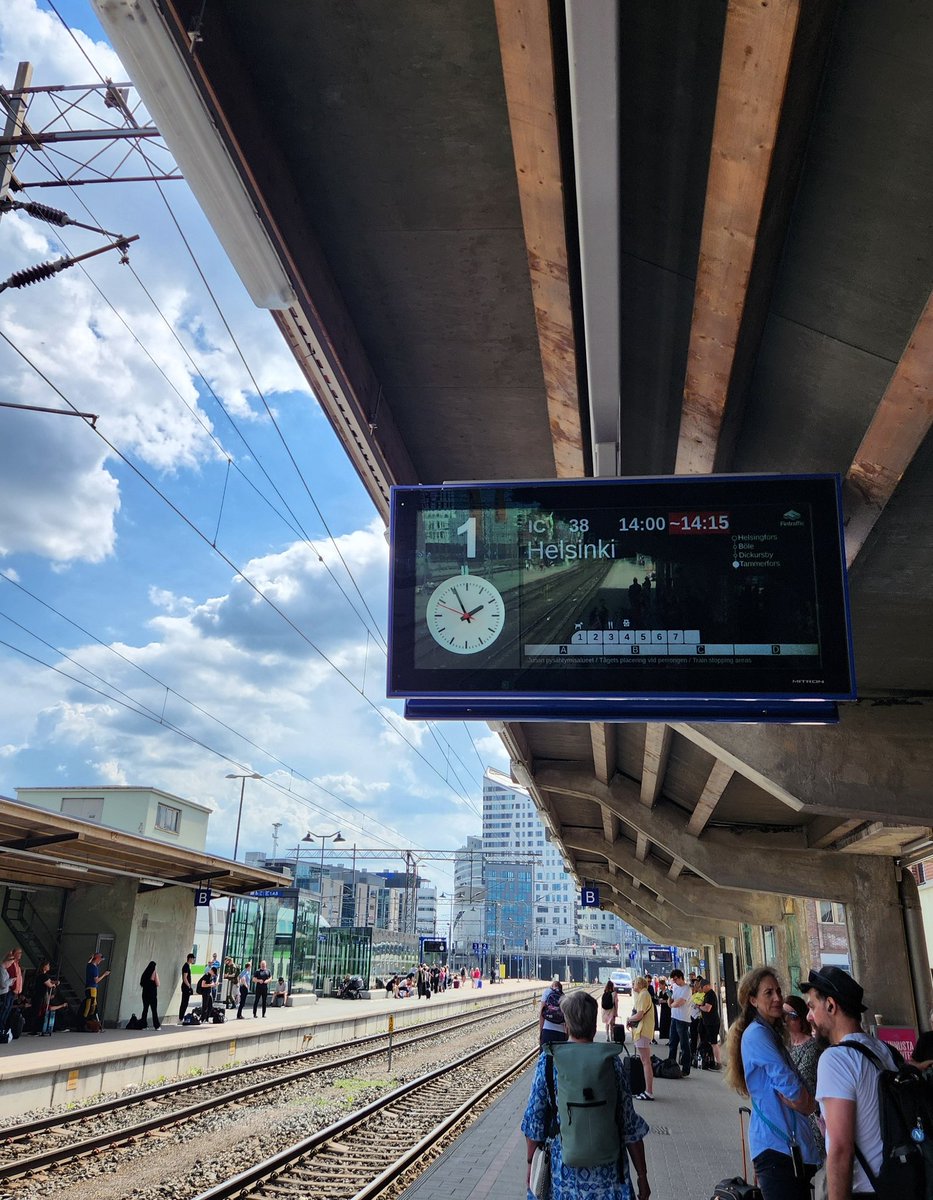 Kaikenlaisia reissuja tässä Korisliiga-taipaleen aikana on ollut, mutta tällaista ei oo vielä tullu vastaan.

Aurinko paistaa ja finaalien Game 7 edessä.

LFG!

#Korisliiga #YellowRush💛