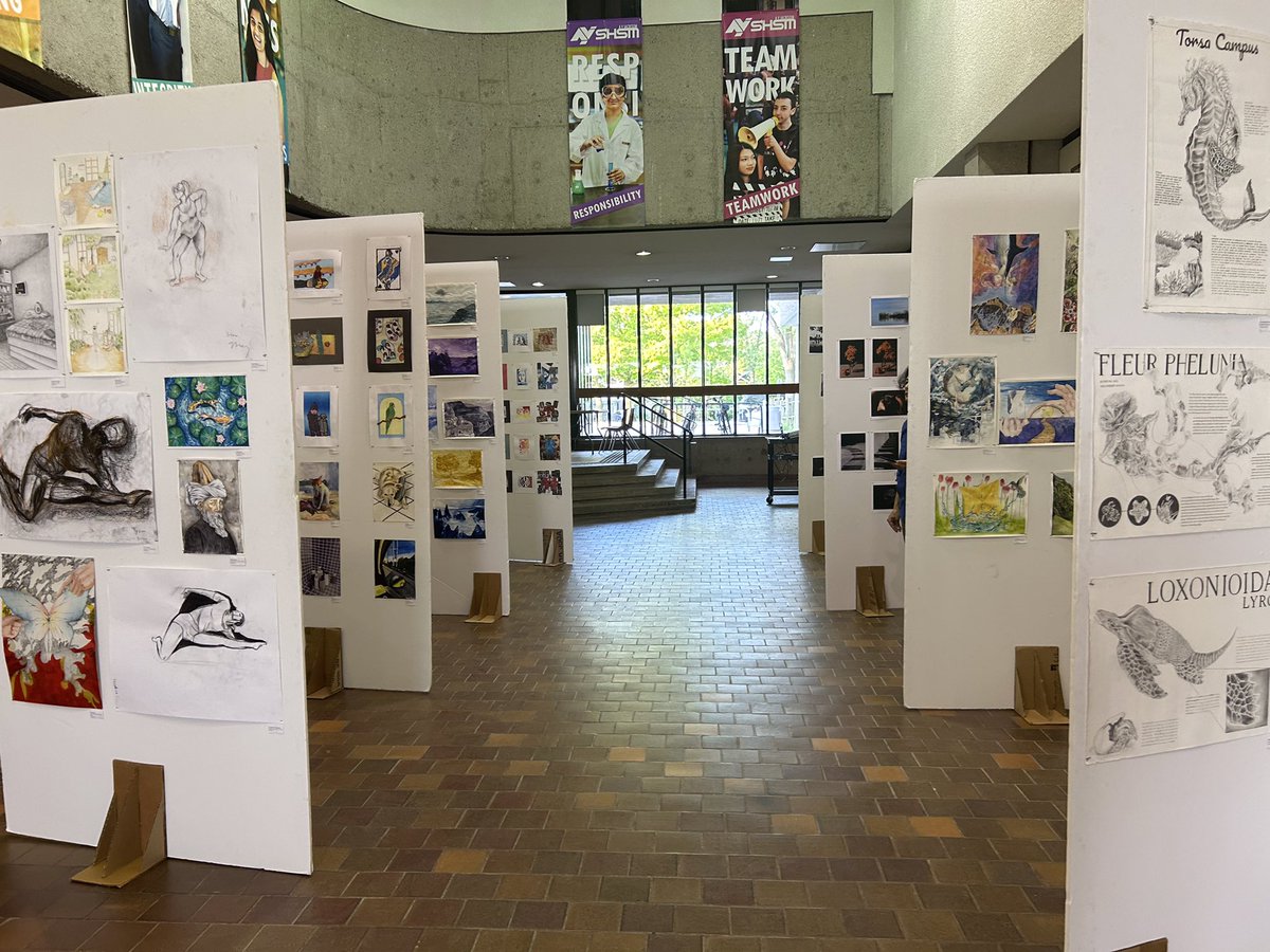 ayjacksonss's tweet photo. AYJ’s Arts Night showcase was a spectacular display of visual arts, dance, drama, and exceptional performances. Bravo to all the talented artists who made the night unforgettable! #ArtsNight #CreativityInAction #TalentShowcase @JamesX_Li @marham99 @LC2_TDSB https://t.co/DI6IDVZ9al