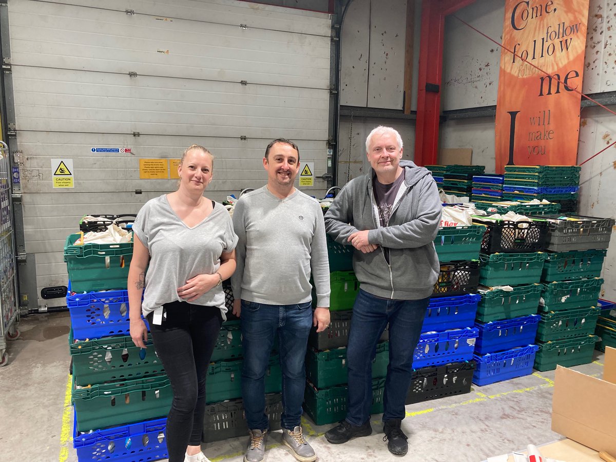 Salford Foodbank (@salfordfoodbank) on Twitter photo #SaturdayShoutout
Huge thanks to this fantastic team from <a href="/GallagherUK/">Gallagher UK</a> for joining us in the warehouse this week helping us pick up an order from Tesco and pack food parcels ready to go out to people in crisis.
#salford #endhunger #emergencyfood #SaturdayShoutout
Huge thanks to this fantastic team from <a href="/GallagherUK/">Gallagher UK</a> for joining us in the warehouse this week helping us pick up an order from Tesco and pack food parcels ready to go out to people in crisis.
#salford #endhunger #emergencyfood