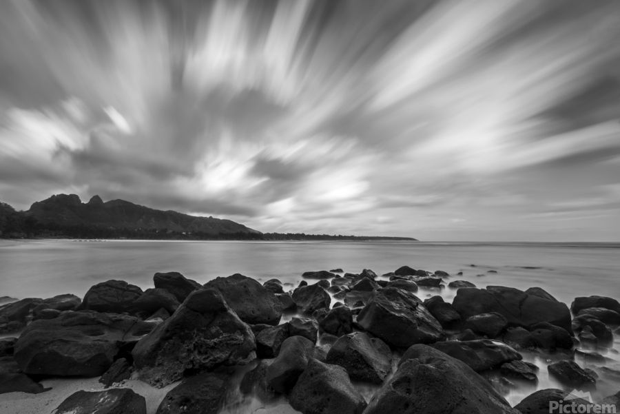 Black and White photography from Hawaii is great way to decorate your walls. #art #landscapephoto #naturelovers #artlovers #landscapelovers #photography #travel #vacation #hawaii #homedecor #wallart #art4sale Please refer to the link for info and pricing buff.ly/44BczaR