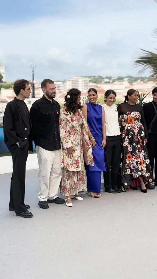 The coolest team in Cannes! Director Payal Kapadia and her team from ALL WE IMAGINE AS LIGHT at the Photocall !🤍

@festivaldecannes @kantari_kanmani @divya_prabha__ <a href="/chhaya/">chhaya</a>.kadam.75 <a href="/hridhuharoon/">Hridhu Haroon</a> @azeesnedumangad @petitchaos_
<a href="/thomas/">Thomas Marban</a>.hakim @_juliengraff… instagr.am/reel/C7WVPH0tl…