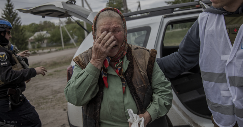 UNHumanRights's tweet photo. #Ukraine: Civilians displaced from north-eastern border areas tell @UNHumanRightsUA of terrifying aerial bombardment by Russian armed forces, in some cases having to shelter in basements for days. We call on #Russia to respect int'l law &amp; to cease attacks on Ukraine immediately.