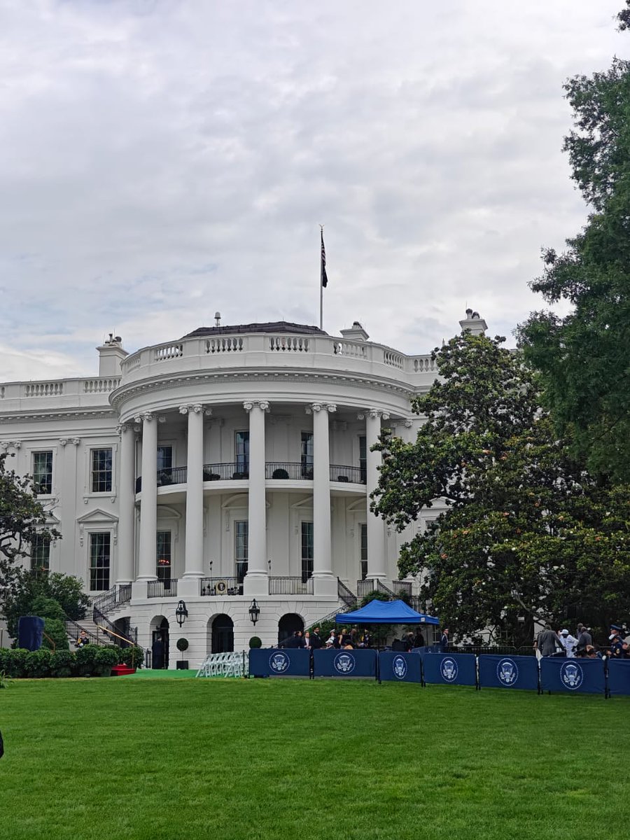 Update from H.E. President and Roams state visit to US 🇰🇪🇺🇸

While Roam visited the White House, <a href="/DFCgov/">DFCgov</a> CEO Scott Nathan announced the US$10M debt facility from DFC to Roam as part of our US$24 million Series A funding round we secured.

shorturl.at/xDTBx

#StateVisitUSKE