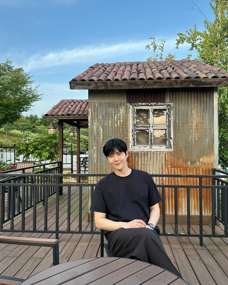 ทำไมเราโชคดีจังวะ แบบ แฟนเราสูงก็สูง หล่อก็หล่อ เป็นพระเอก มีลักยิ้มด้วย 😂😍
#คิมซอนโฮ